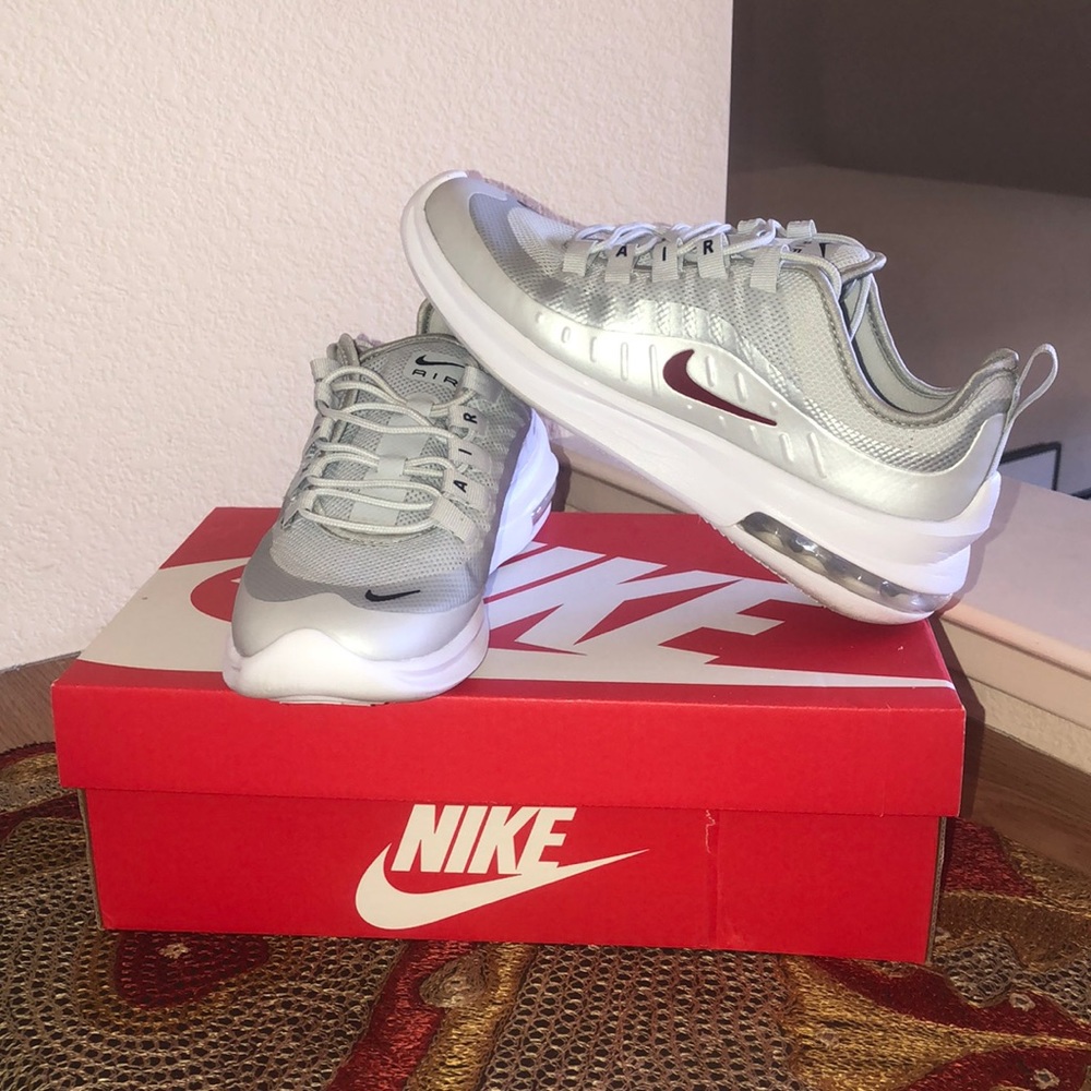 WOMENS NIKE AIR MAX AXIS PURE PLATINUM